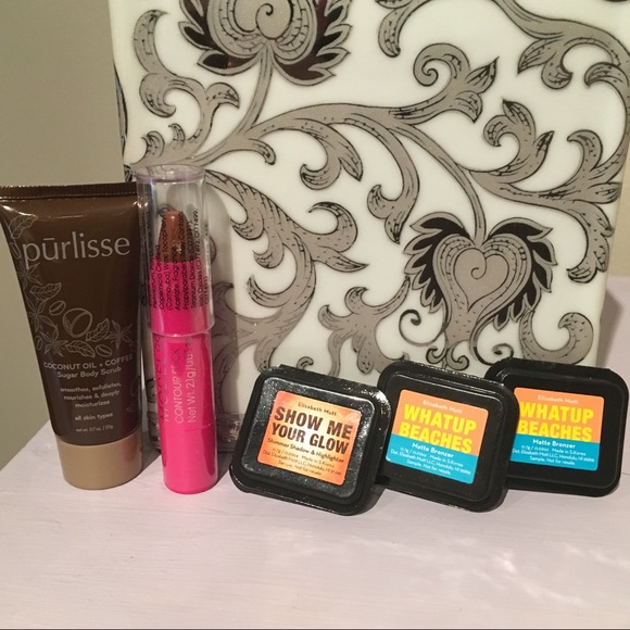 Other - $25 Value - NEW Beauty Bundle
